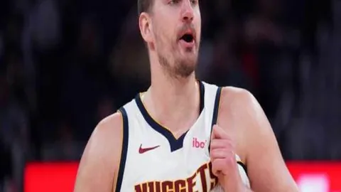 “世界短道速滑锦标赛：男子500米预赛亮点回顾”